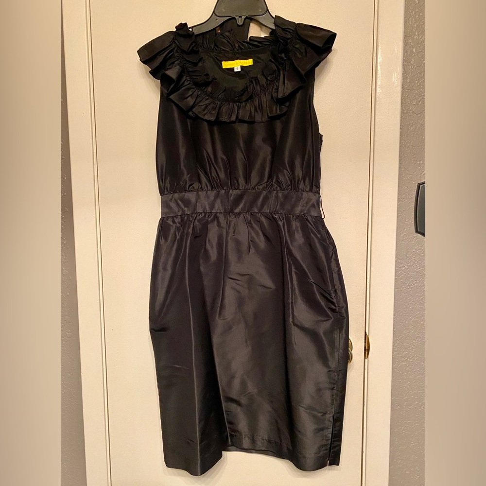 Flores & Flores silk black dress size 6. Collar & sash belt. Perfect condition.
